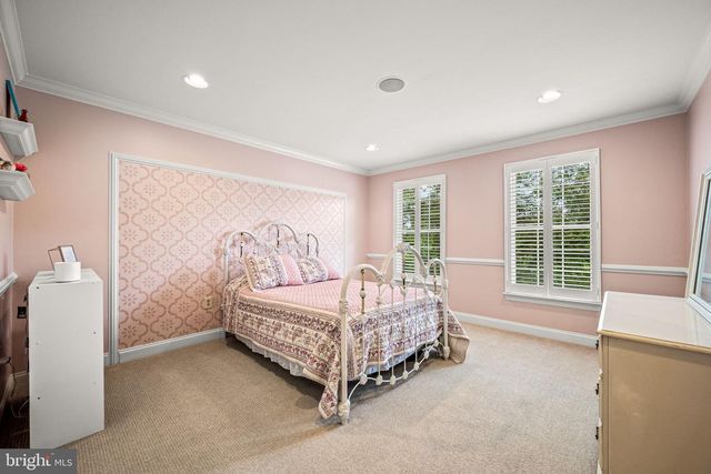 4 FAIRWIND LN, Exton, PA 19341