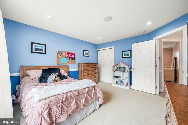 4 FAIRWIND LN, Exton, PA 19341