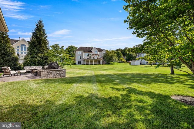 4 FAIRWIND LN, Exton, PA 19341