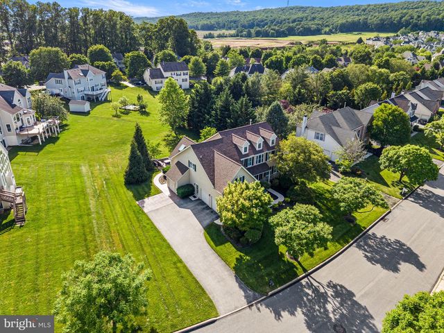 4 FAIRWIND LN, Exton, PA 19341