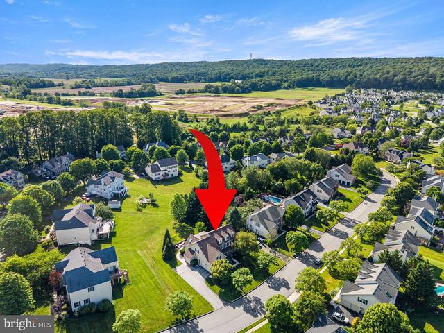4 FAIRWIND LN, Exton, PA 19341