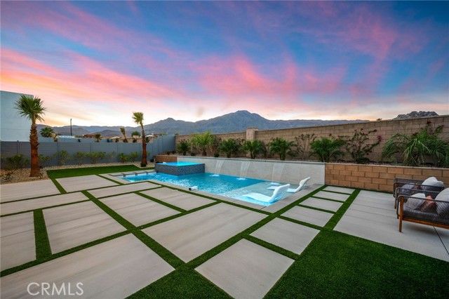 80 Lineta Way, La Quinta, CA 92253