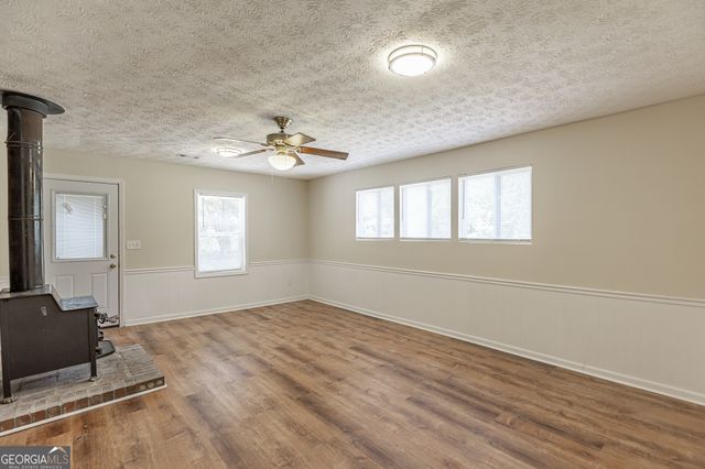 1597 Bennett Road, Grayson, GA 30017