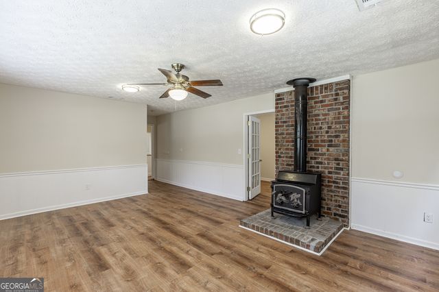 1597 Bennett Road, Grayson, GA 30017