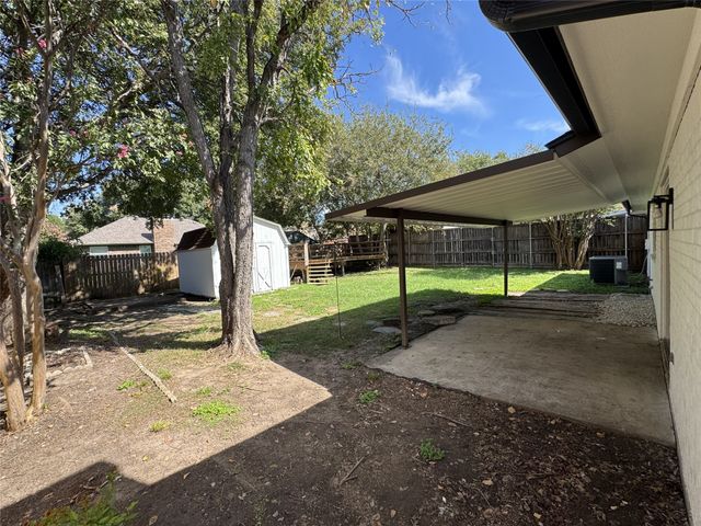 6645 Starnes Road, Watauga, TX 76148