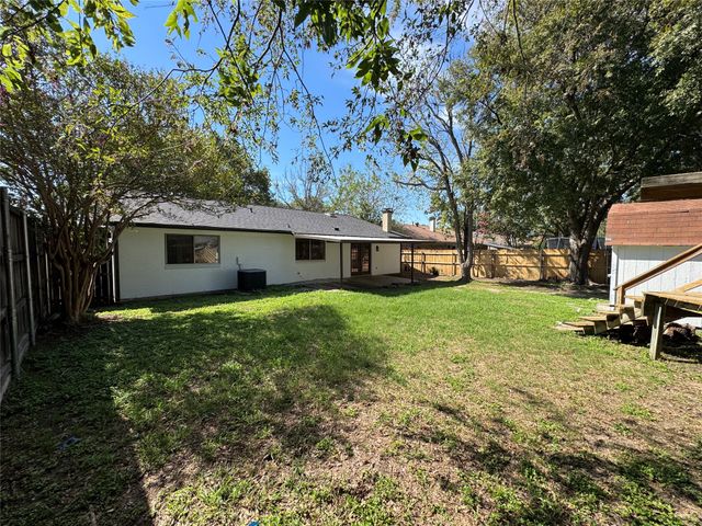 6645 Starnes Road, Watauga, TX 76148