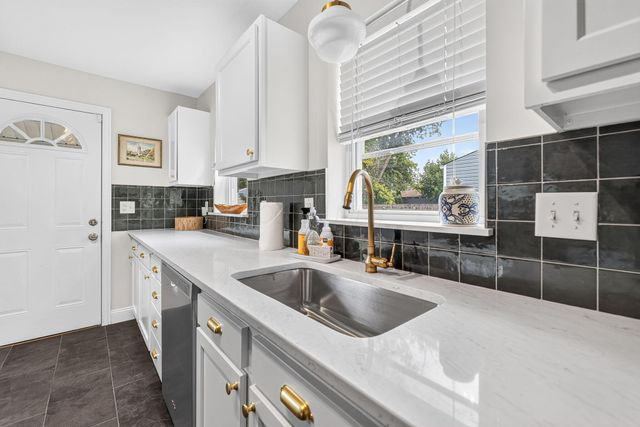 148 E Welch Avenue, Columbus, OH 43207