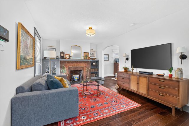 148 E Welch Avenue, Columbus, OH 43207