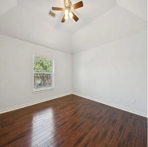 1818 Hillgreen Drive, Katy, TX 77494