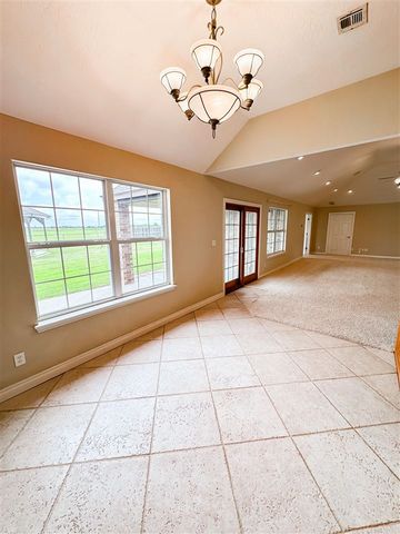374 SE Willow Lane, Lawton, OK 73501