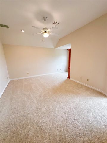 374 SE Willow Lane, Lawton, OK 73501
