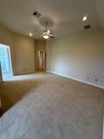 374 SE Willow Lane, Lawton, OK 73501