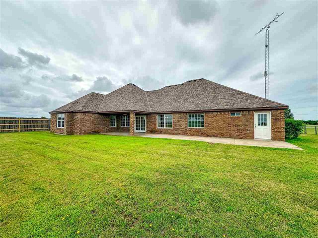 374 SE Willow Lane, Lawton, OK 73501