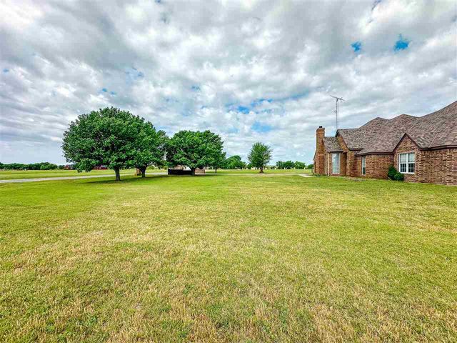 374 SE Willow Lane, Lawton, OK 73501