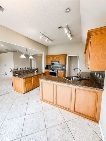 374 SE Willow Lane, Lawton, OK 73501