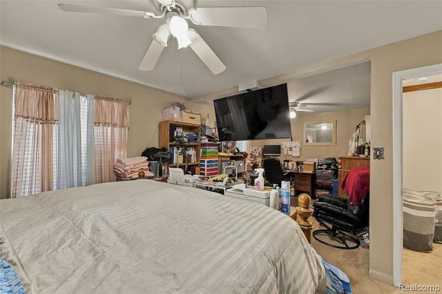 20805 Halsted Rd, Northville, MI 48167
