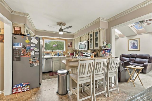 20805 Halsted Rd, Northville, MI 48167