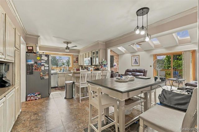 20805 Halsted Rd, Northville, MI 48167