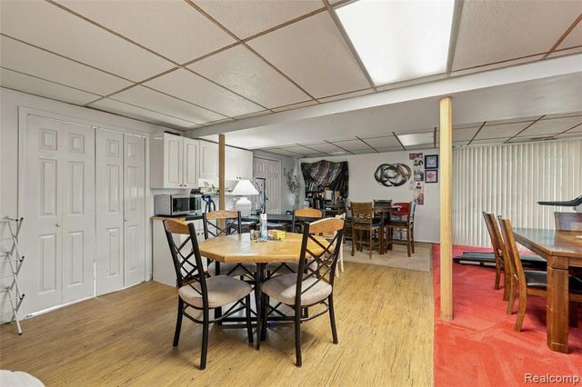 20805 Halsted Rd, Northville, MI 48167