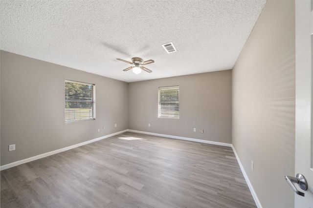 1085 County Road 2222, Cleveland, TX 77327