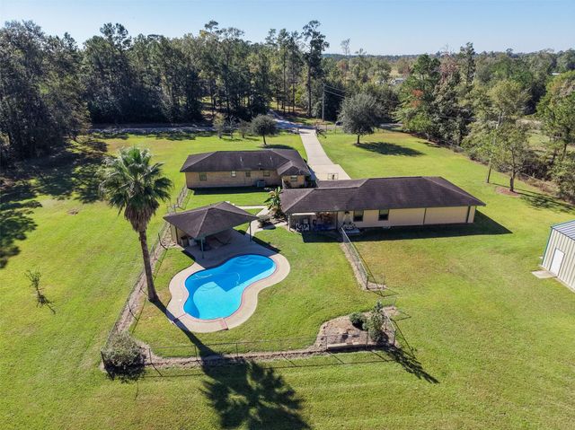 1085 County Road 2222, Cleveland, TX 77327