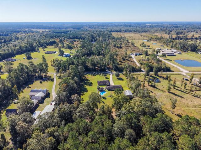 1085 County Road 2222, Cleveland, TX 77327