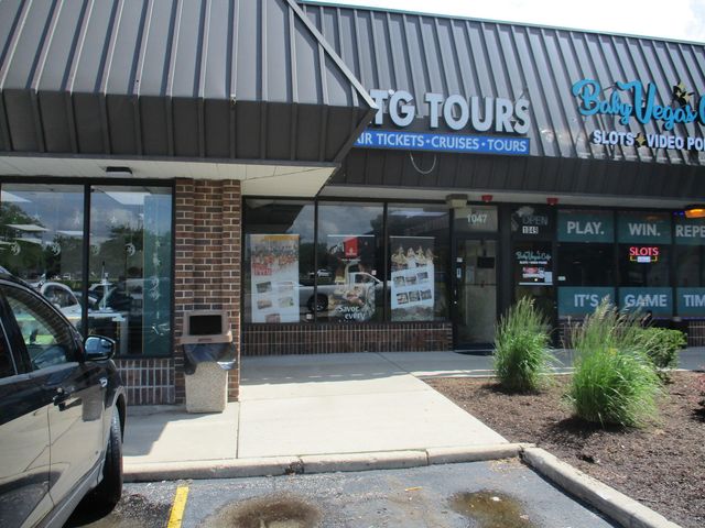 1047 W GOLF Road, Hoffman Estates, IL 60169