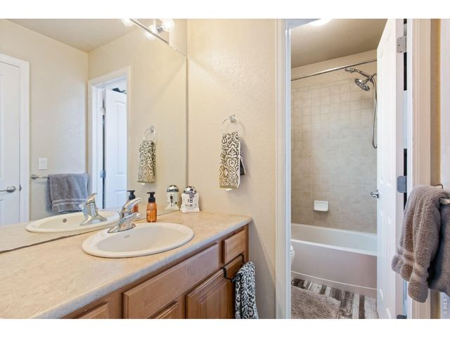 476 Expedition Ln, Johnstown, CO 80534