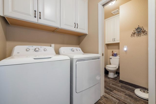 1084 Eastburg Ct, Ripon, CA 95366