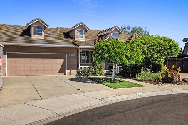 1084 Eastburg Ct, Ripon, CA 95366