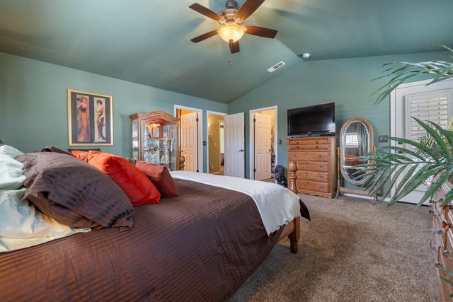 1084 Eastburg Ct, Ripon, CA 95366