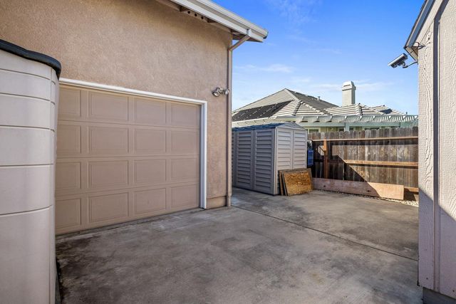 1084 Eastburg Ct, Ripon, CA 95366