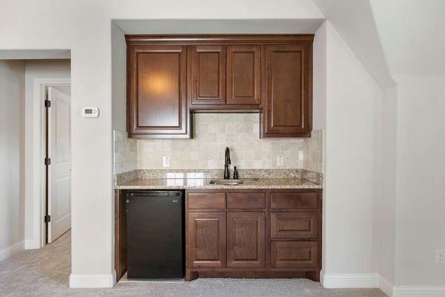 119 W Cresta Bend Place, Spring, TX 77389