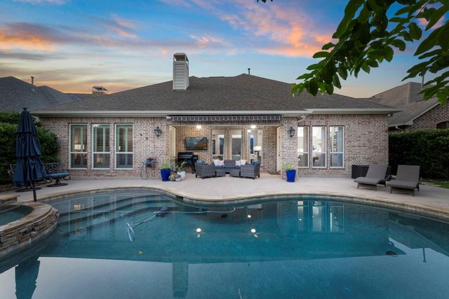 119 W Cresta Bend Place, Spring, TX 77389