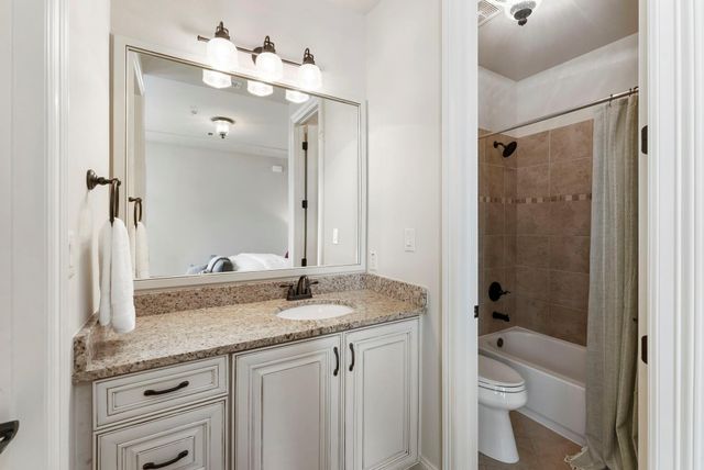 119 W Cresta Bend Place, Spring, TX 77389
