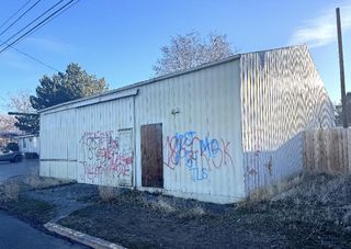 39 NE 7th Street, Madras, OR 97741