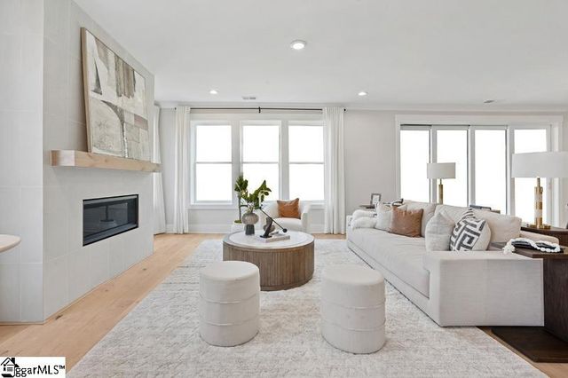 10 Medlock Drive, Greenville, SC 29607