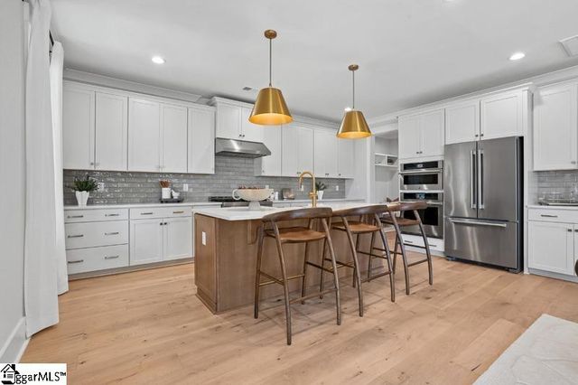 10 Medlock Drive, Greenville, SC 29607