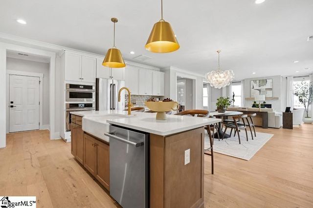 10 Medlock Drive, Greenville, SC 29607