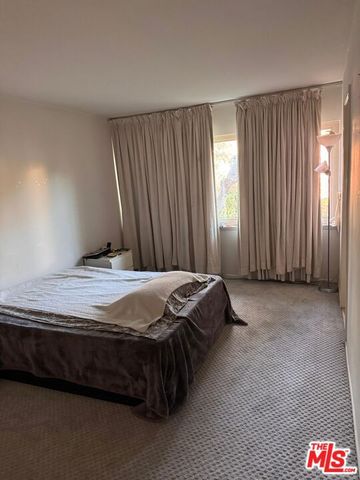 265 S Barrington Avenue E7, Los Angeles, CA 90049