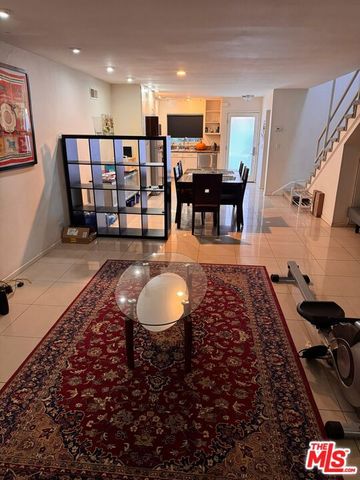 265 S Barrington Avenue E7, Los Angeles, CA 90049