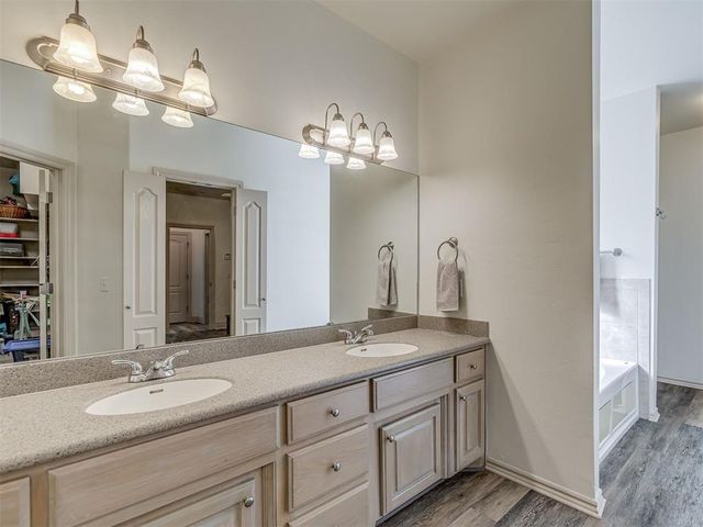 1220 Cedar Creek Drive, Norman, OK 73071