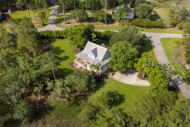 2 Turnstone Dr N, Beaufort, SC 29907