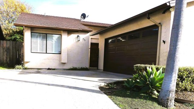 935 Woodcreek Road, Fallbrook, CA 92028