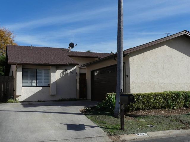 935 Woodcreek Road, Fallbrook, CA 92028