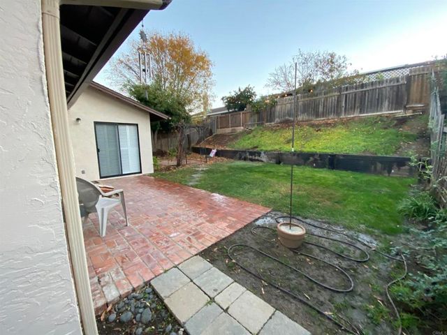 935 Woodcreek Road, Fallbrook, CA 92028