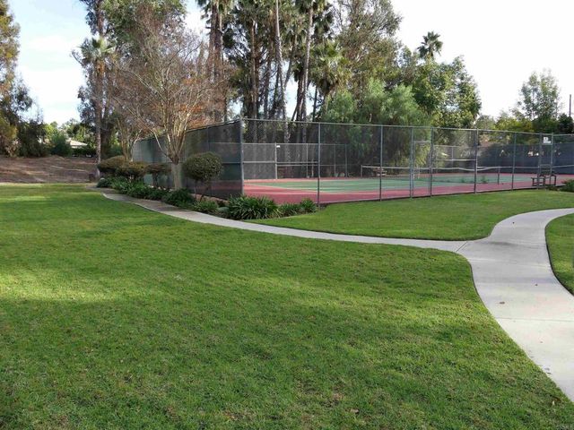 935 Woodcreek Road, Fallbrook, CA 92028