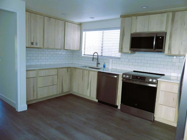 935 Woodcreek Road, Fallbrook, CA 92028