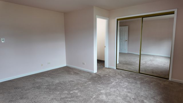 15711 Peggy Lane 7, Oak Forest, IL 60452