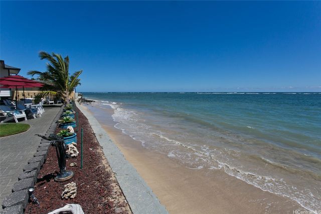 53-823 Kamehameha Highway, Hauula, HI 96717